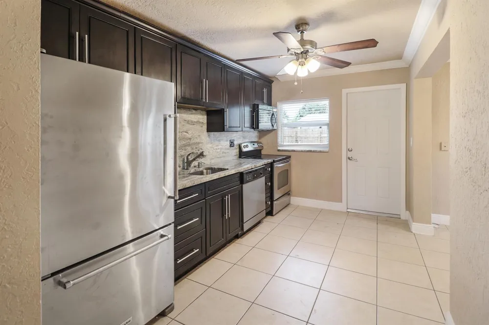 5249 NE 4TH TERRACE Oakland Park, FL 33334