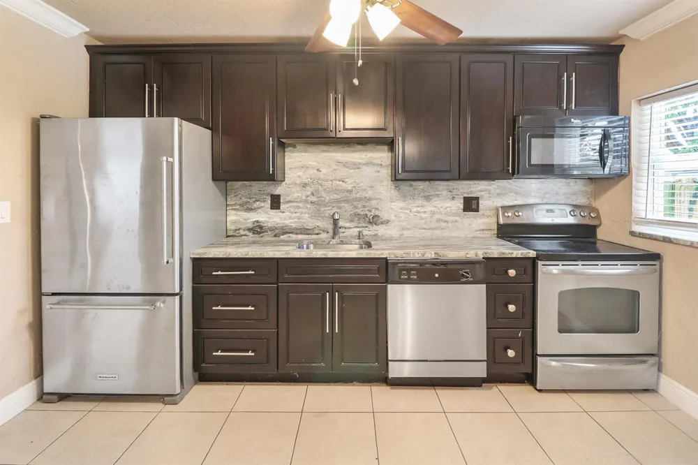 5249 NE 4TH TERRACE Oakland Park, FL 33334