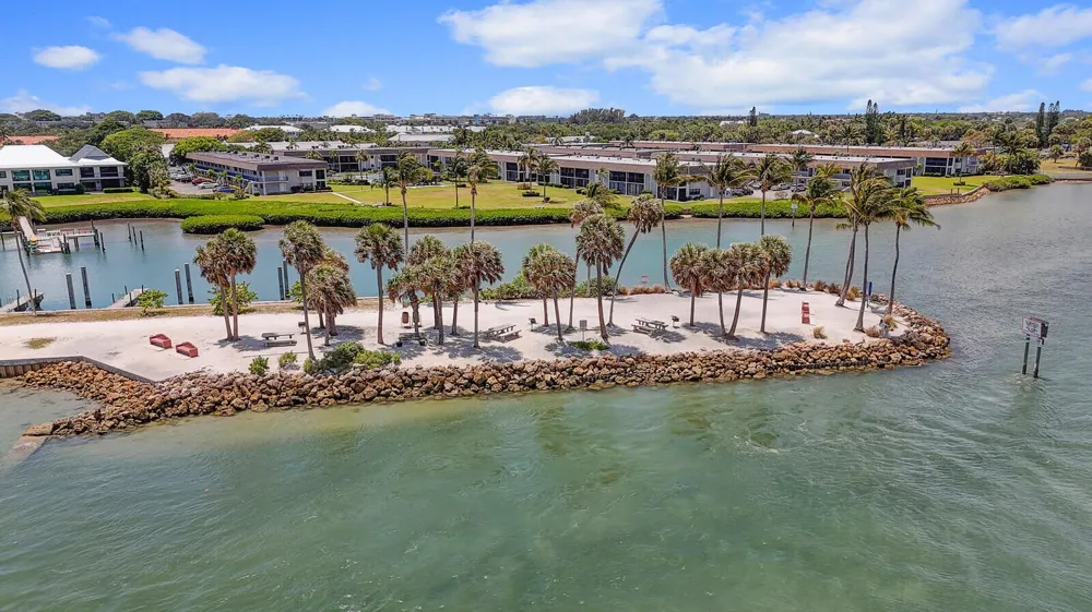 755 SATURN STREET #H207 Jupiter, FL 33477