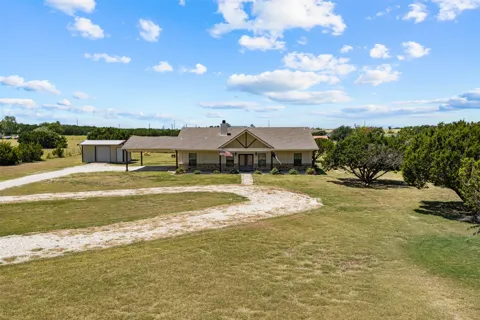 717 Dove Hill Lane