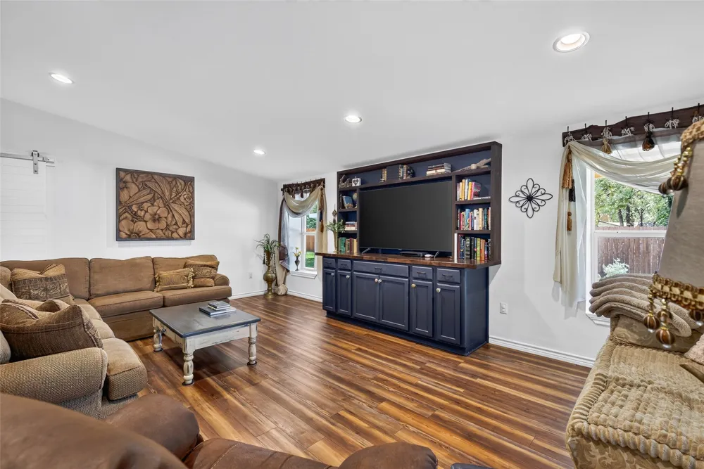 116 Pauline Road Mabank, TX 75156