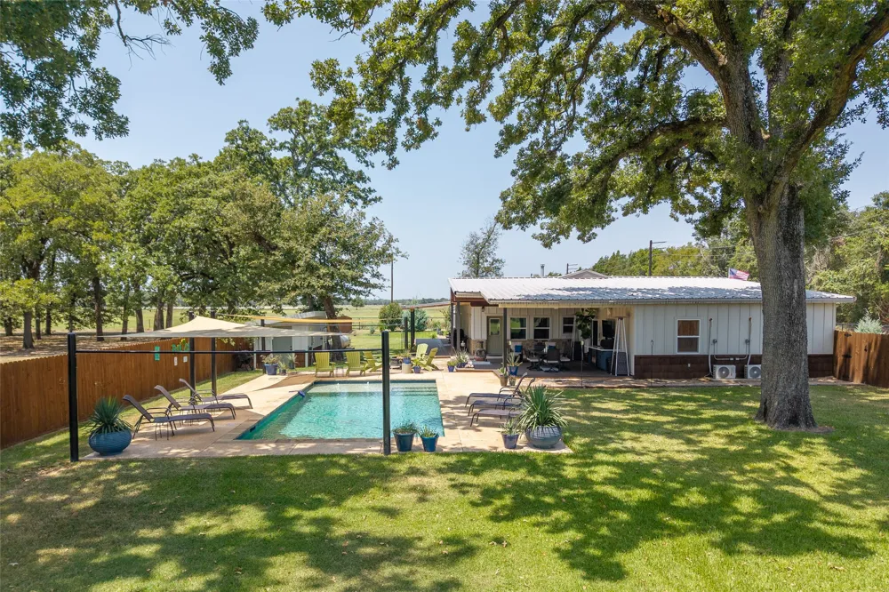 116 Pauline Road Mabank, TX 75156