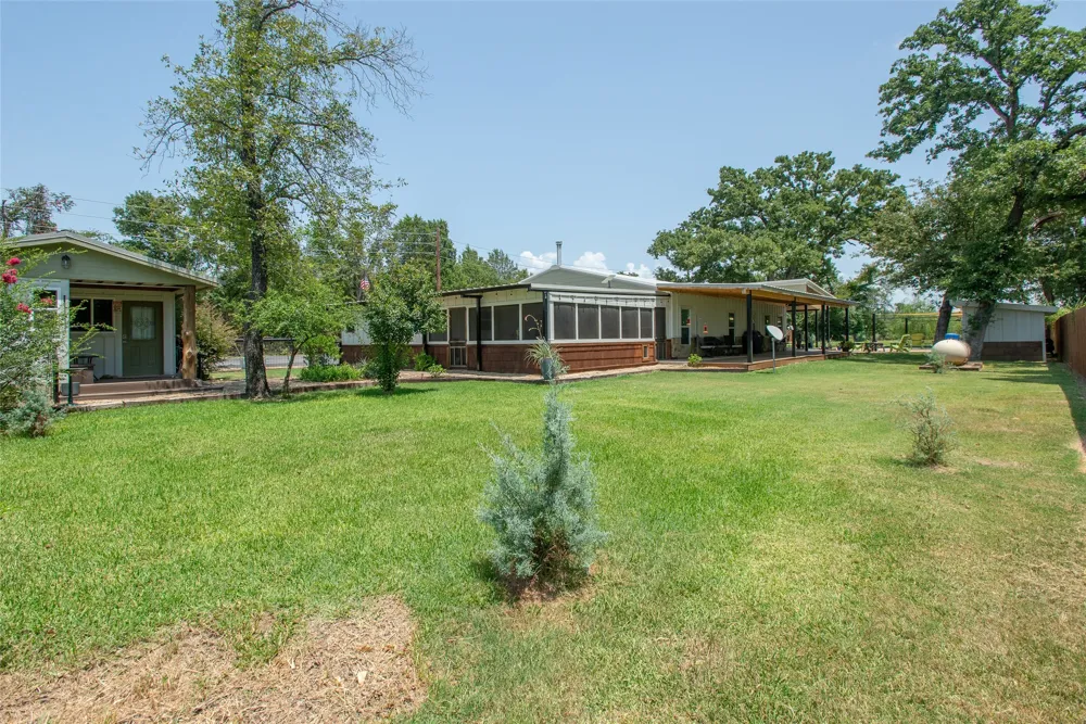 116 Pauline Road Mabank, TX 75156