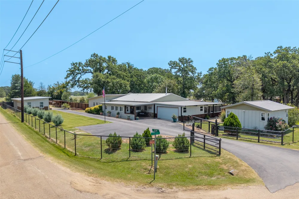116 Pauline Road Mabank, TX 75156