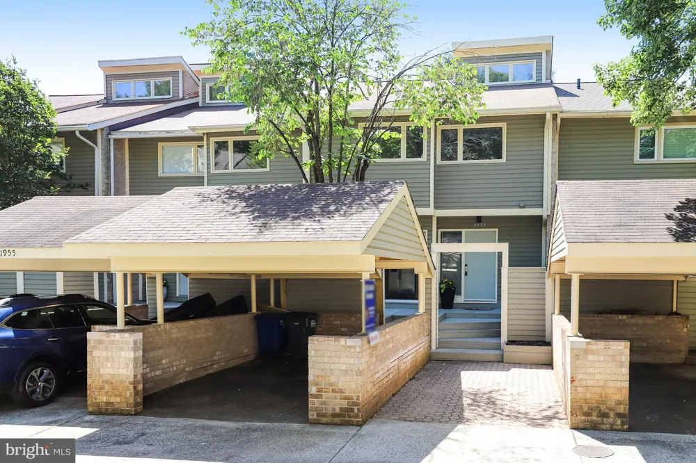 1953 LAKEPORT WAY Reston, VA 20191