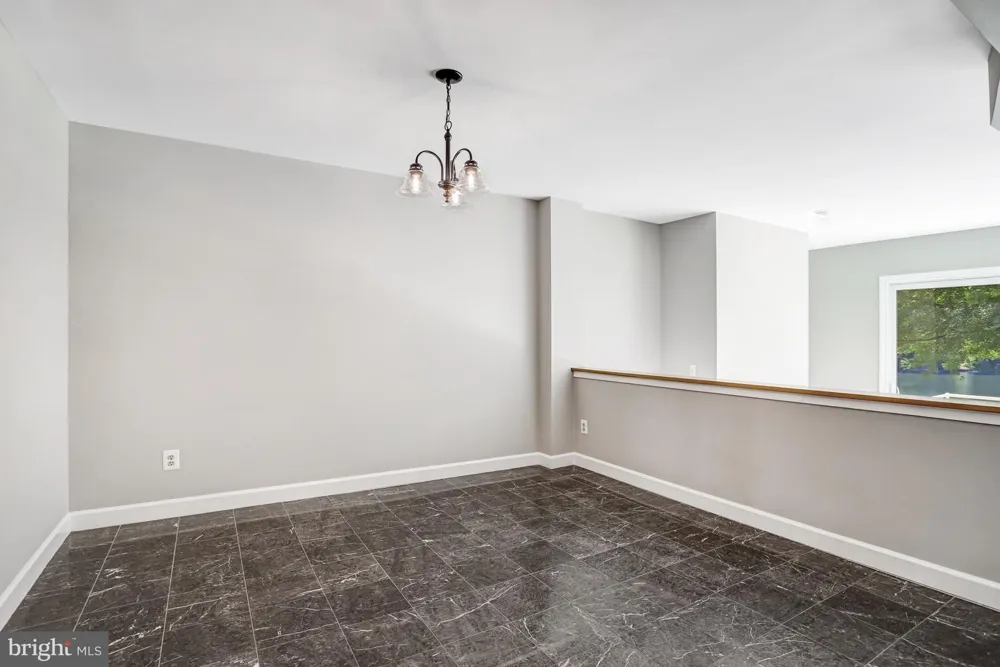 1953 LAKEPORT WAY Reston, VA 20191