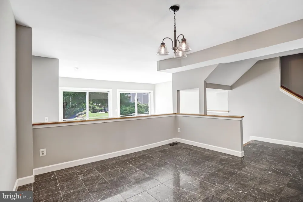 1953 LAKEPORT WAY Reston, VA 20191
