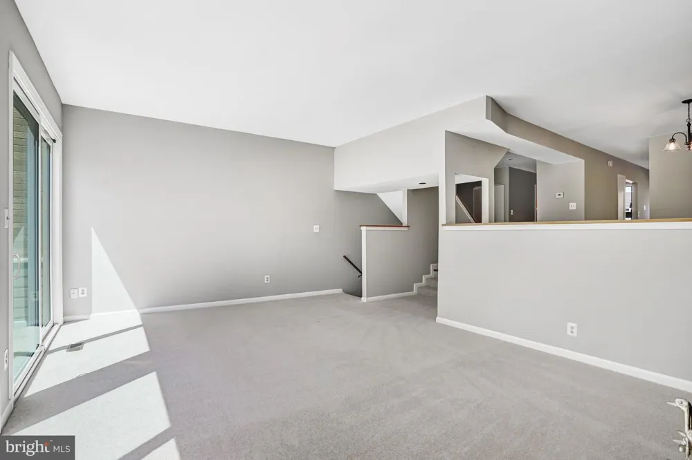 1953 LAKEPORT WAY Reston, VA 20191