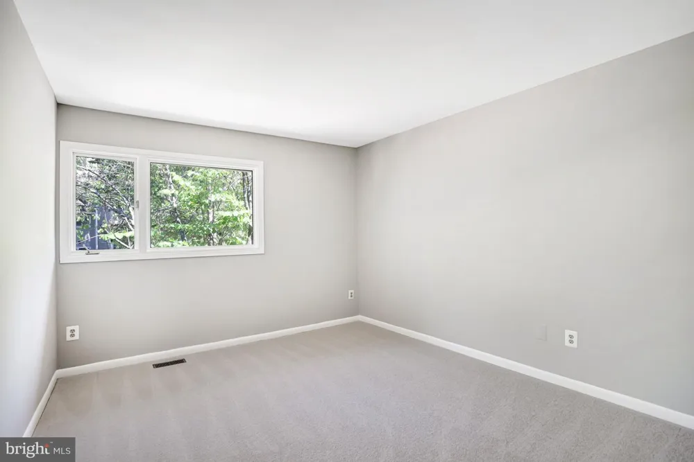 1953 LAKEPORT WAY Reston, VA 20191