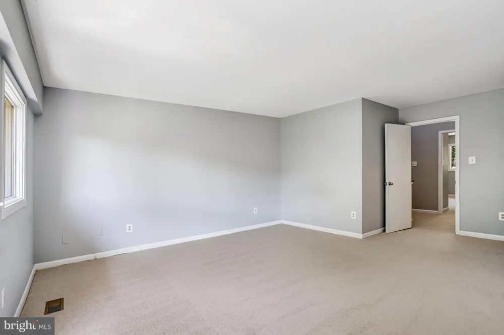 1953 LAKEPORT WAY Reston, VA 20191