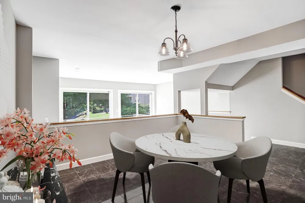 1953 LAKEPORT WAY Reston, VA 20191