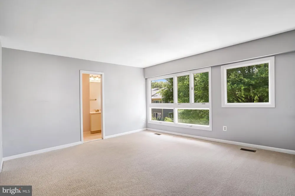 1953 LAKEPORT WAY Reston, VA 20191