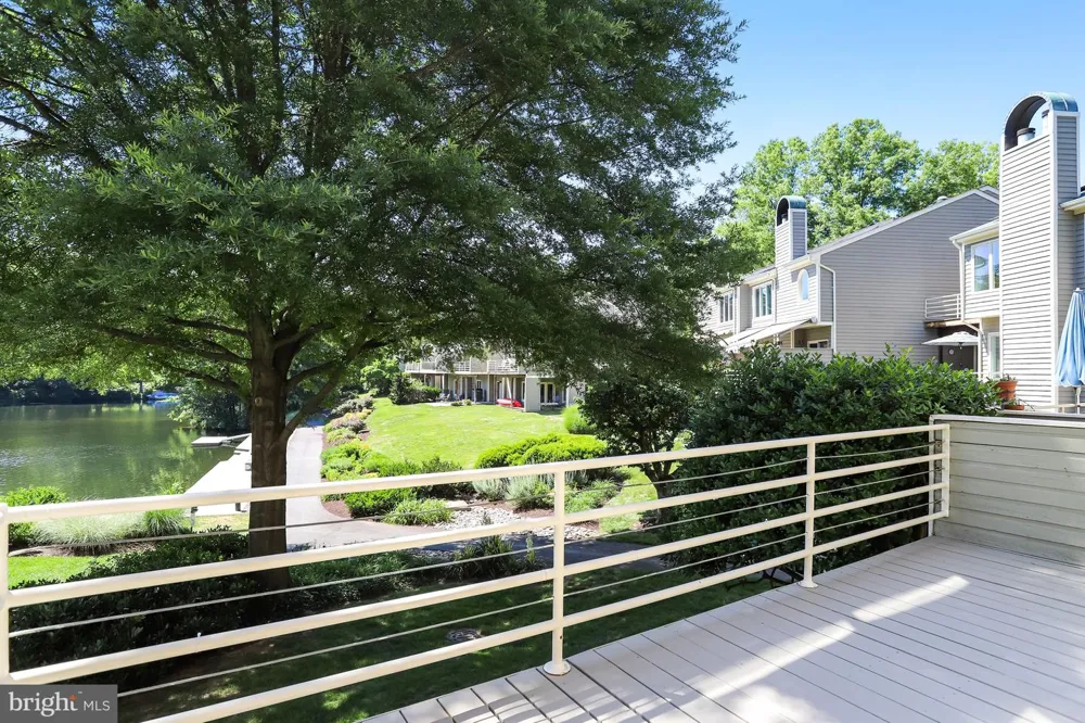 1953 LAKEPORT WAY Reston, VA 20191
