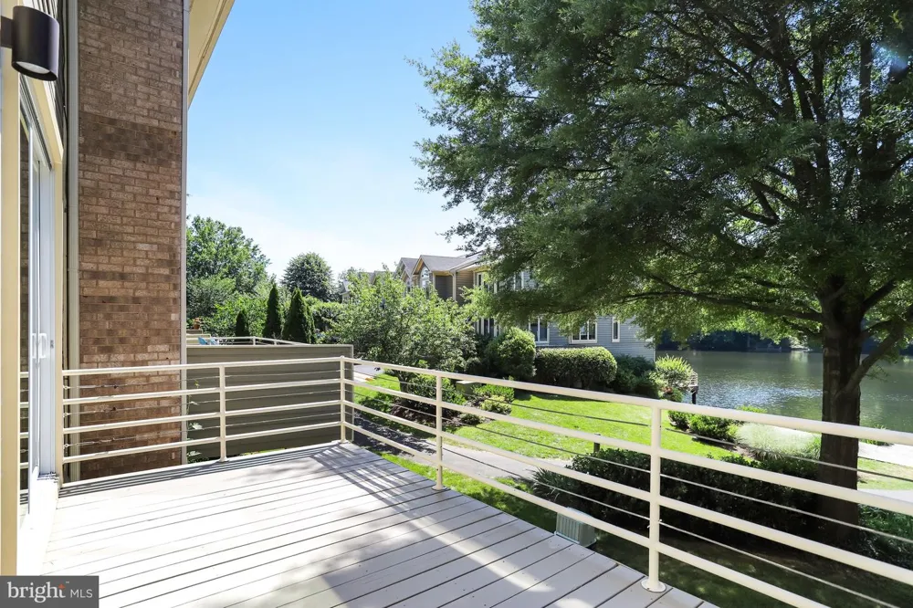 1953 LAKEPORT WAY Reston, VA 20191