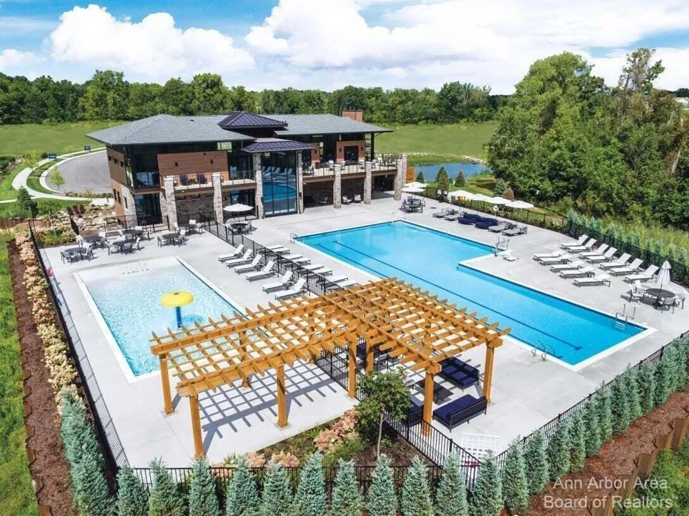 3239 Brackley Drive Ann Arbor, MI 48105