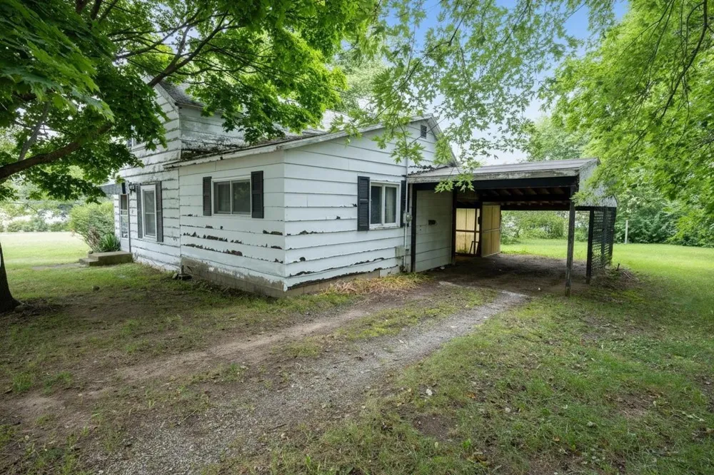 55 Grant Street Shelby, MI 49455