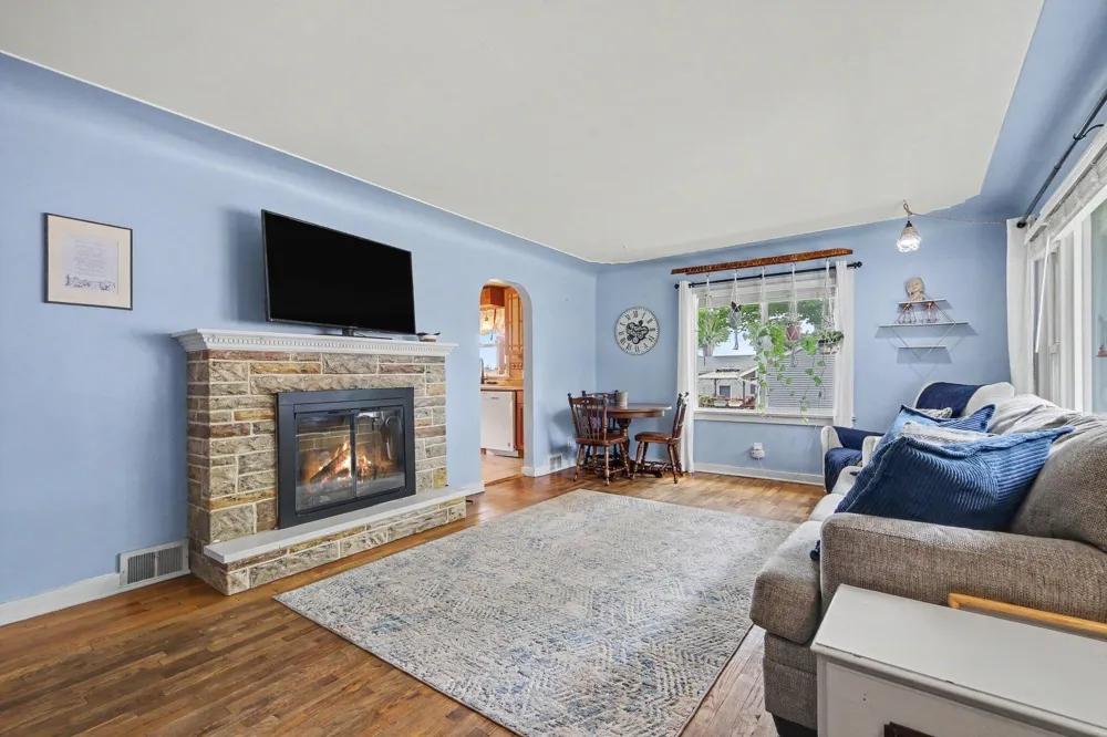 222 Woodrow Street Fremont, MI 49412