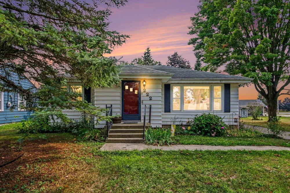 222 Woodrow Street Fremont, MI 49412