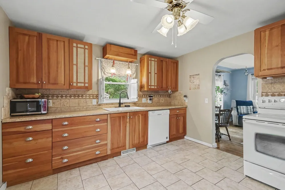 222 Woodrow Street Fremont, MI 49412