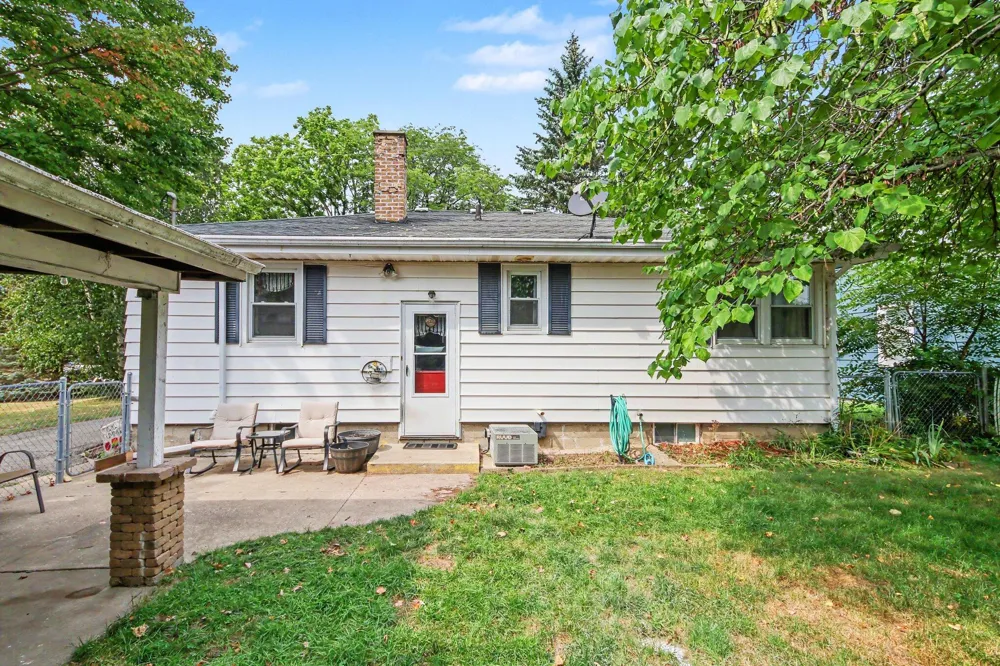 222 Woodrow Street Fremont, MI 49412