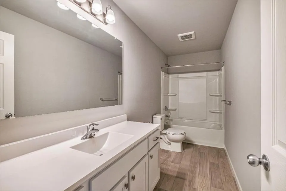 5066 Buxton Trail Texas Charter Township, MI 49009