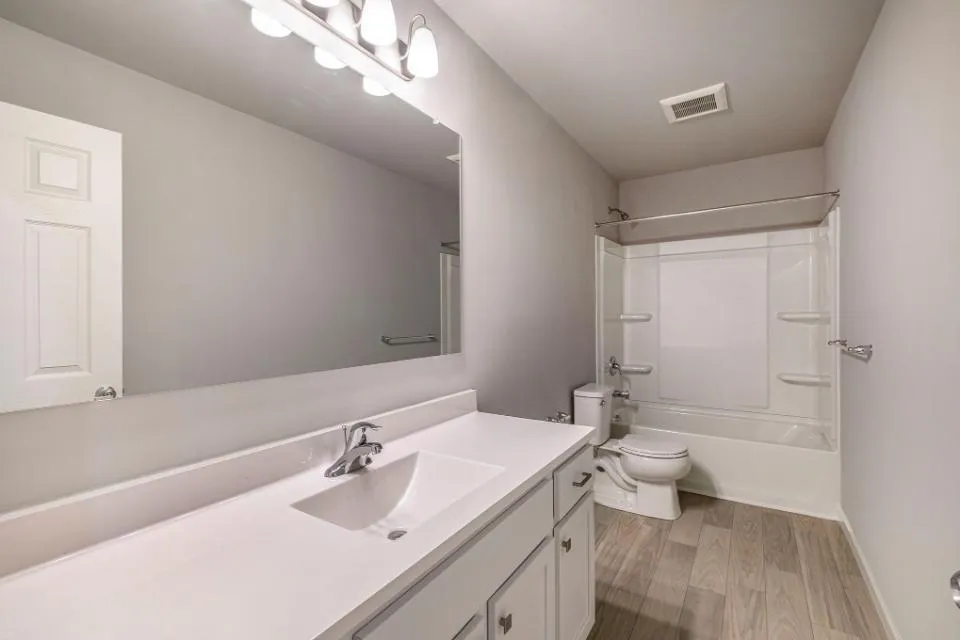 5066 Buxton Trail Texas Charter Township, MI 49009