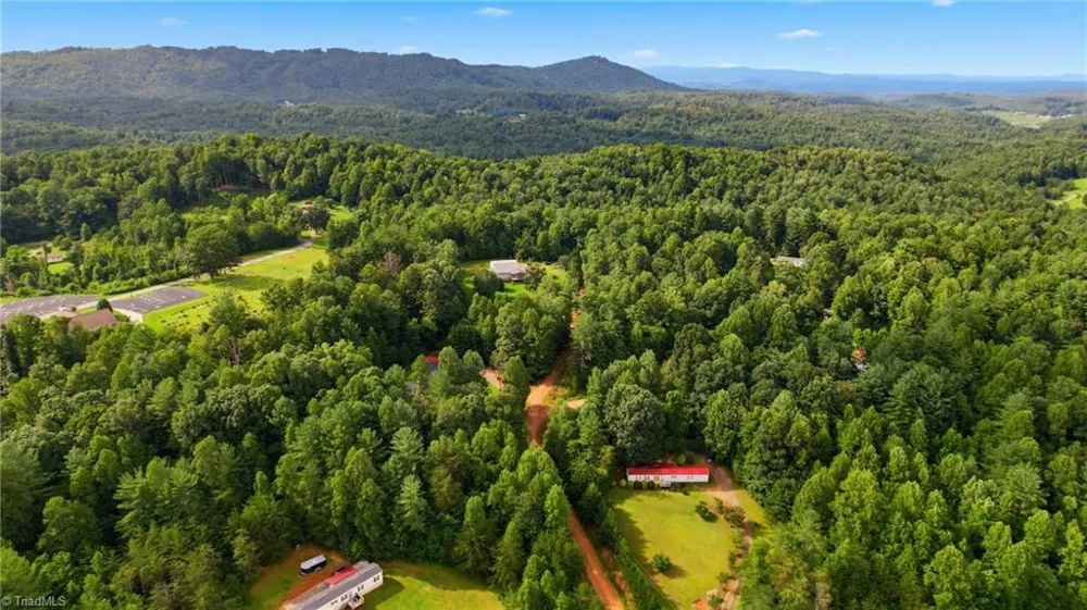 209 Bruno Lane Boomer, NC 28606