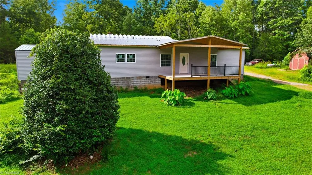209 Bruno Lane Boomer, NC 28606
