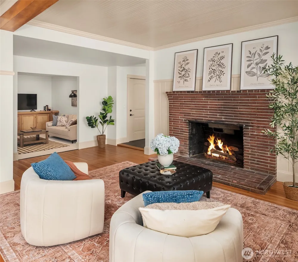 9943 SW 123rd Place Vashon, WA 98070