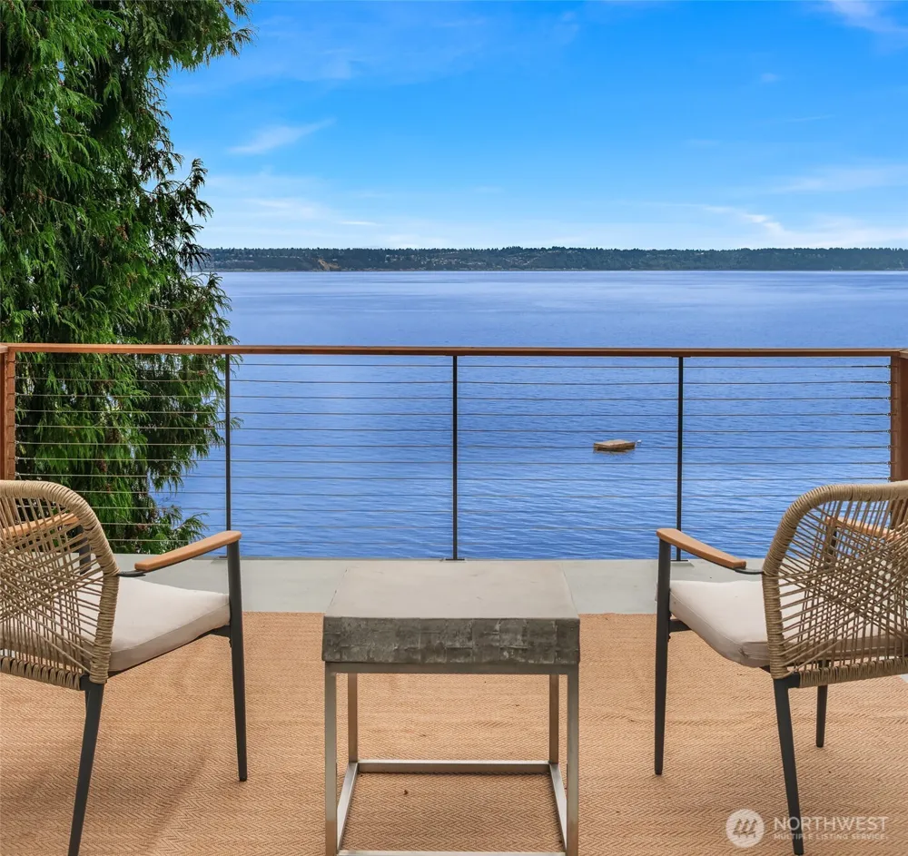 9943 SW 123rd Place Vashon, WA 98070