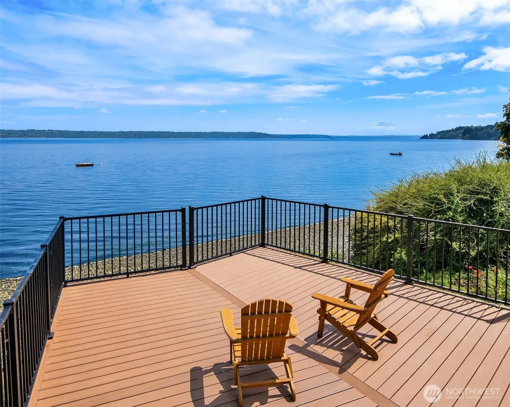 9943 SW 123rd Place Vashon, WA 98070
