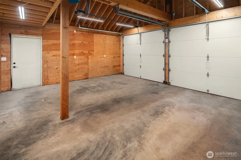 9943 SW 123rd Place Vashon, WA 98070