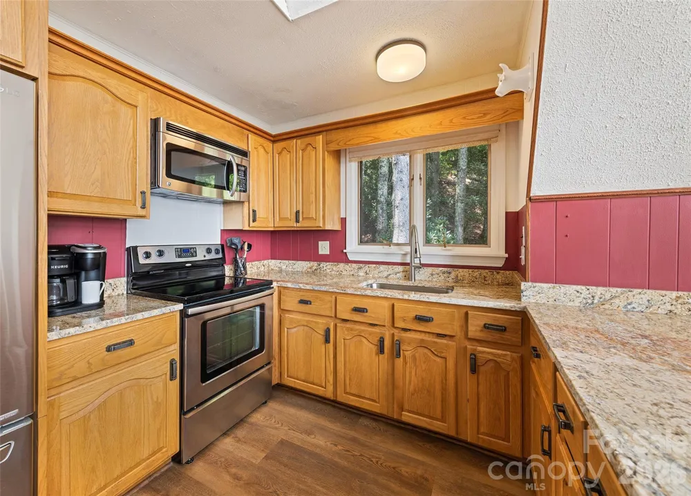 350 Quail Ridge Drive Maggie Valley, NC 28751