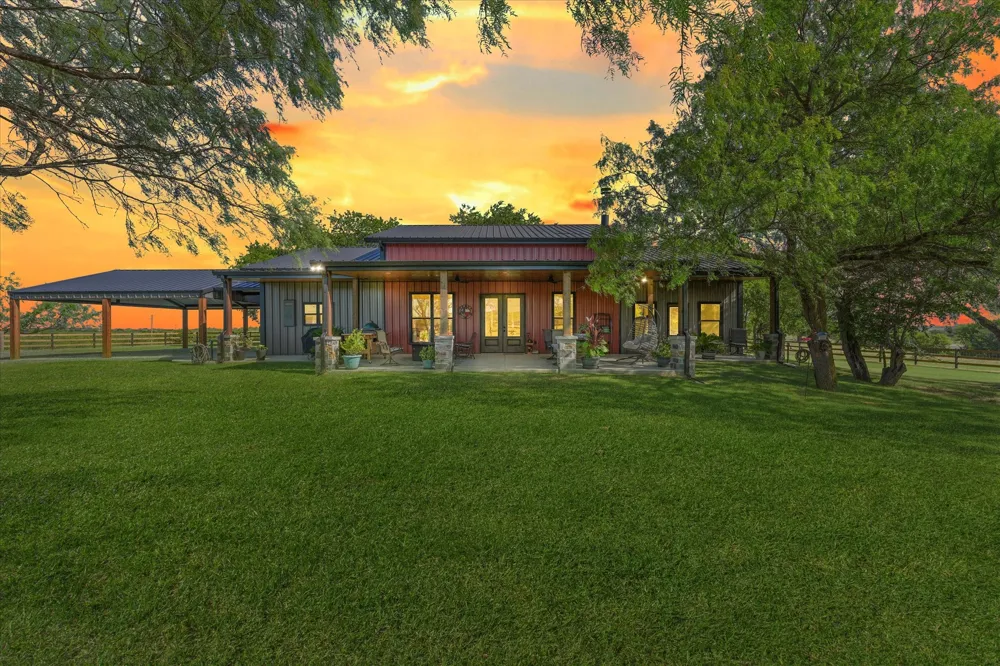 9861 Fm-66 Maypearl, TX 76064