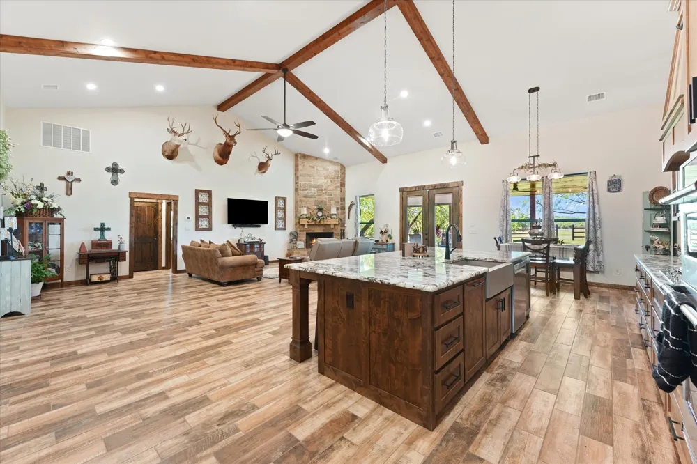 9861 Fm-66 Maypearl, TX 76064