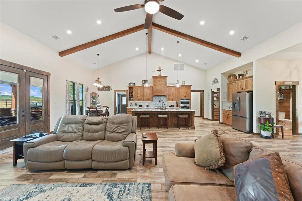 9861 Fm-66 Maypearl, TX 76064