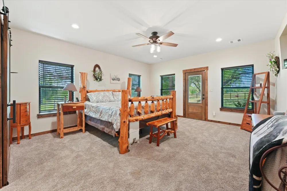 9861 Fm-66 Maypearl, TX 76064