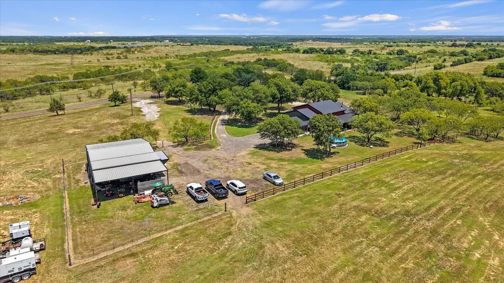 9861 Fm-66 Maypearl, TX 76064