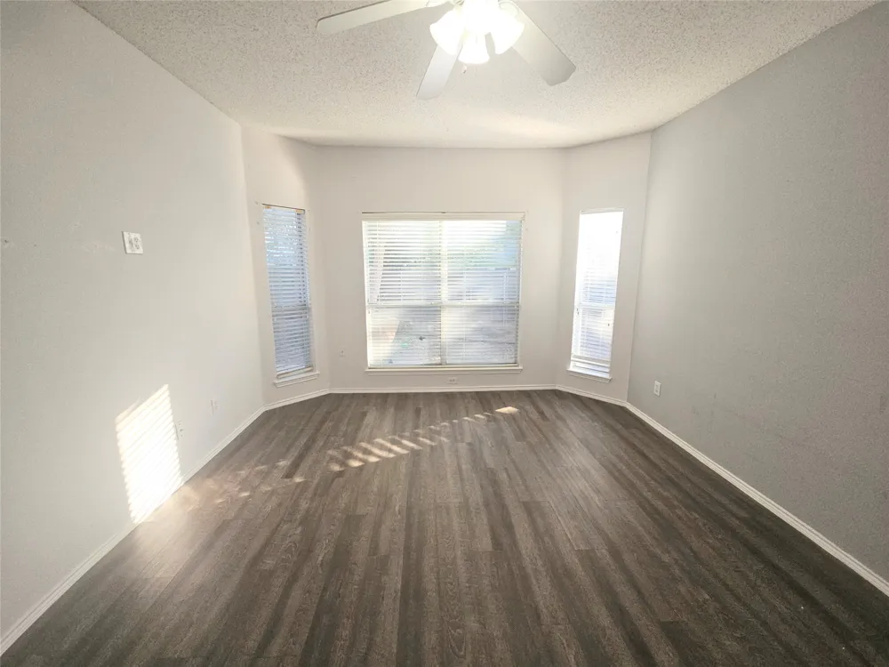4605 Buffalo Bend Place Fort Worth, TX 76137