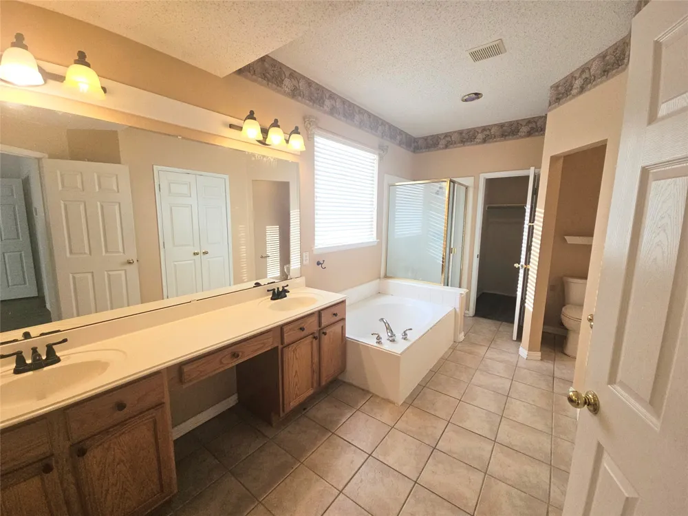 4605 Buffalo Bend Place Fort Worth, TX 76137