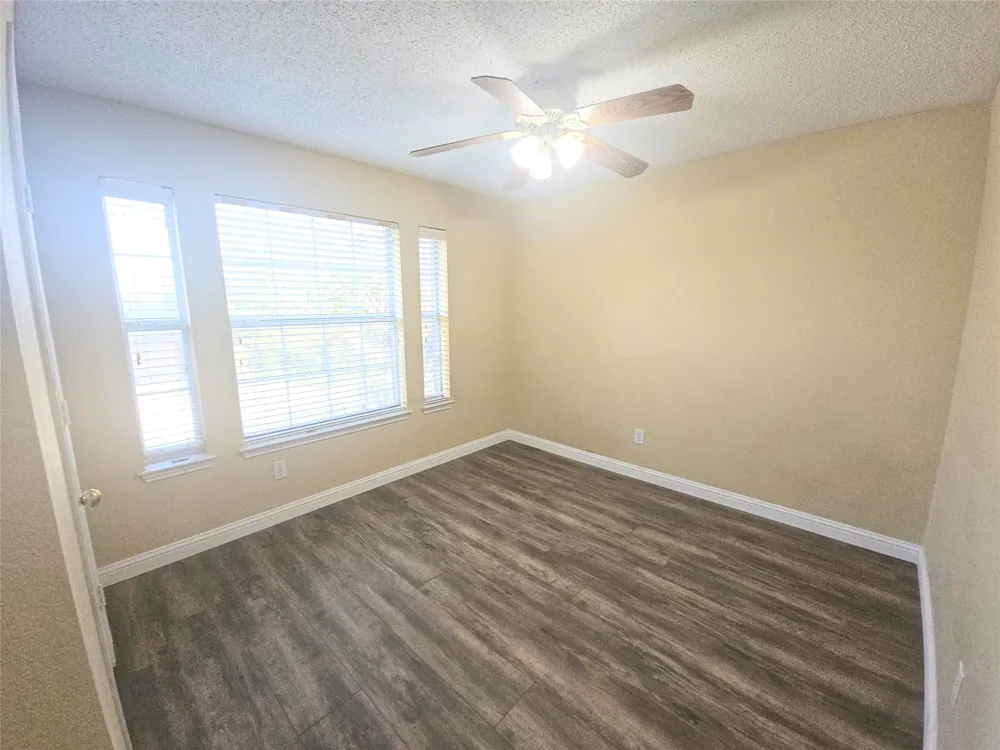 4605 Buffalo Bend Place Fort Worth, TX 76137