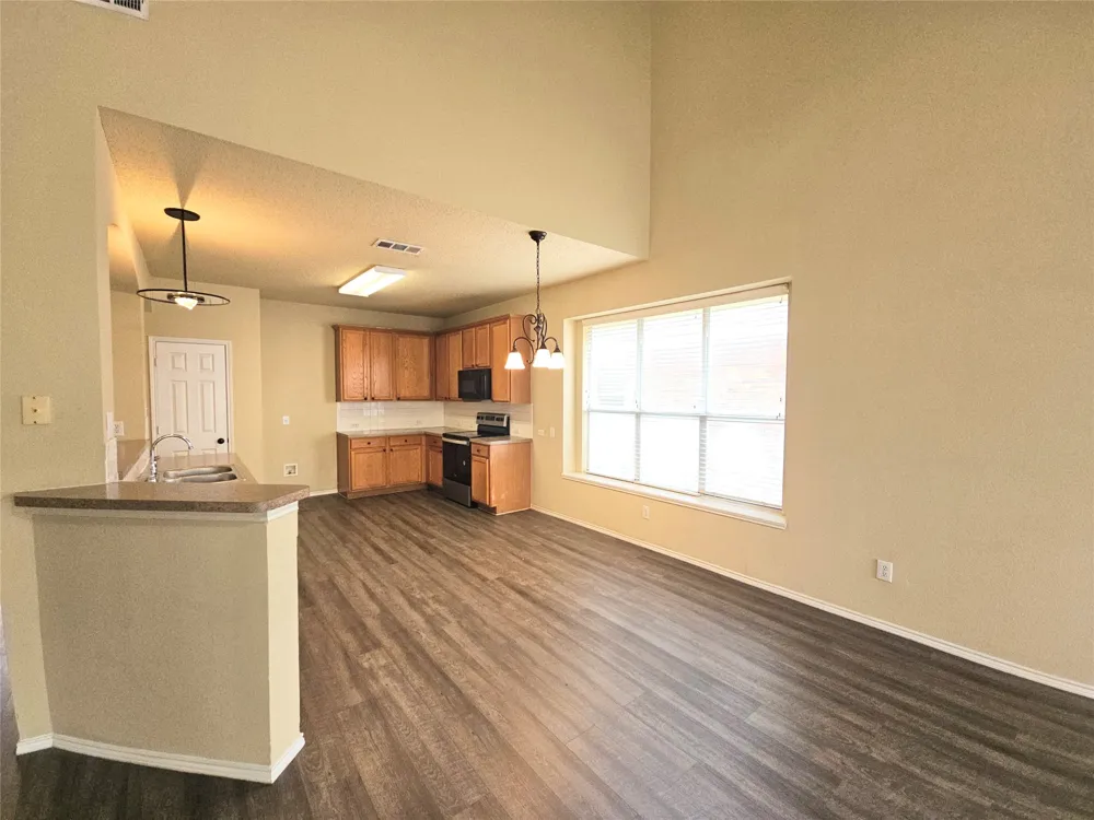 4605 Buffalo Bend Place Fort Worth, TX 76137