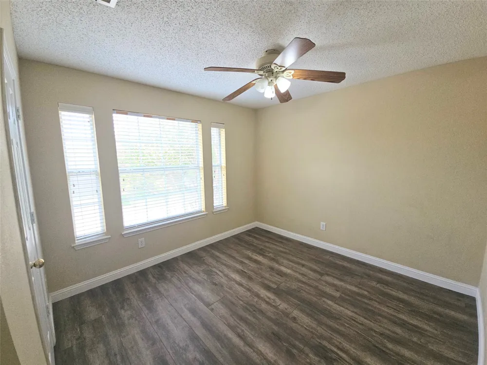4605 Buffalo Bend Place Fort Worth, TX 76137