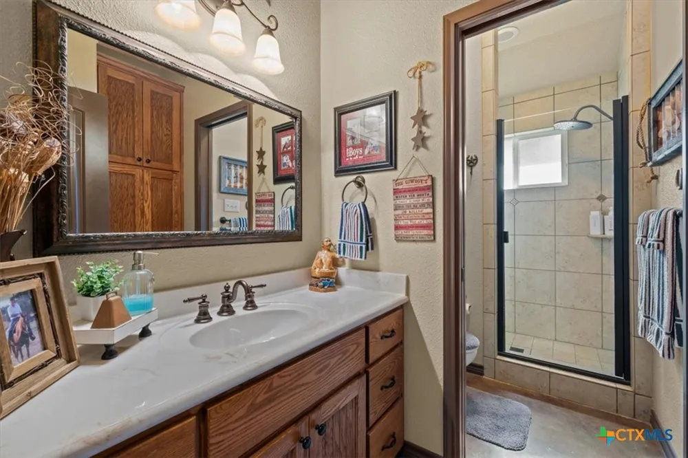 392 Bear Branch Road Purmela, TX 76566