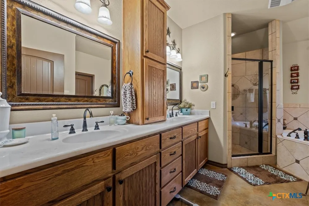 392 Bear Branch Road Purmela, TX 76566