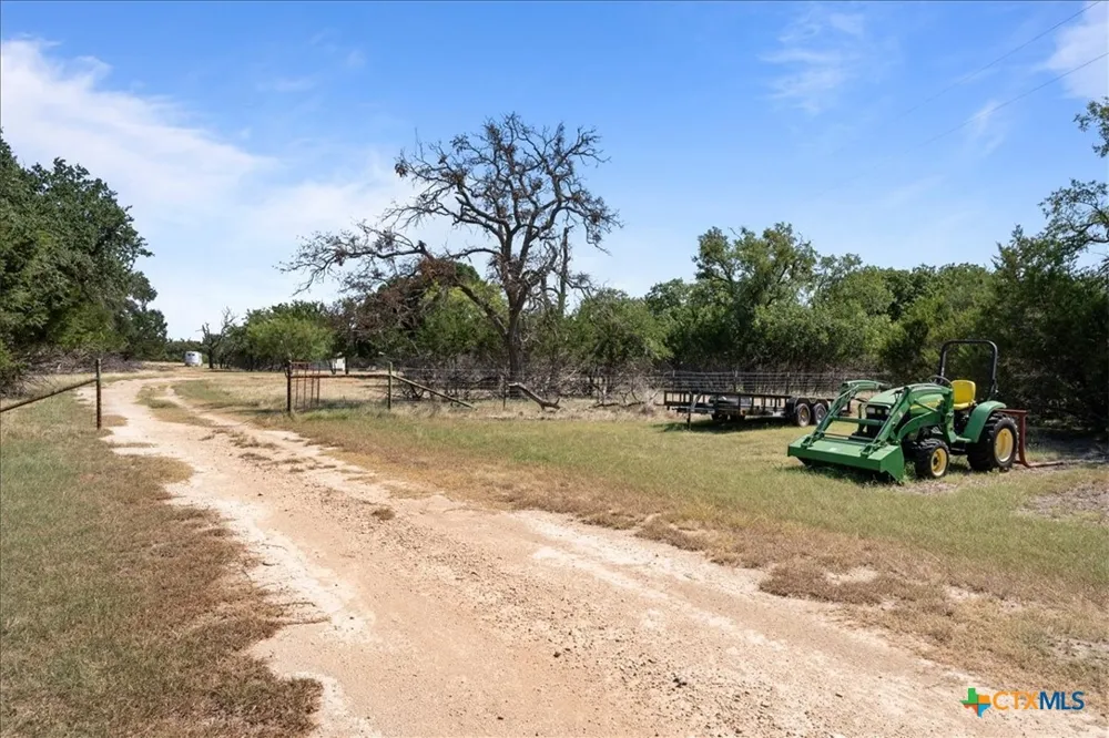 392 Bear Branch Road Purmela, TX 76566