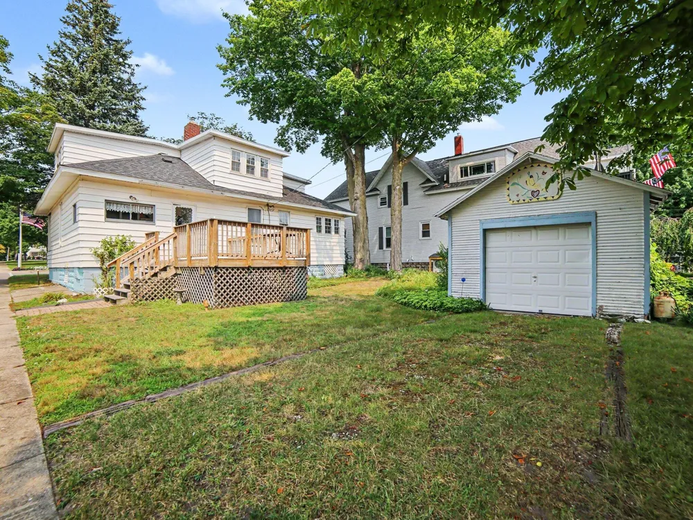 511 W Ludington Avenue Ludington, MI 49431