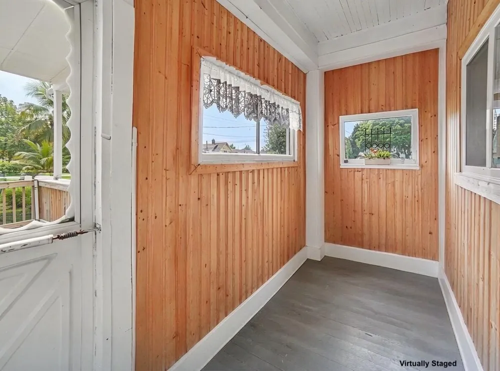 511 W Ludington Avenue Ludington, MI 49431