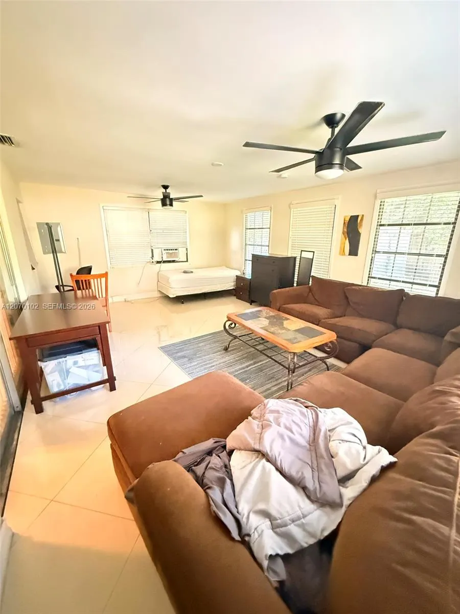 502 Ibis Dr Delray Beach, FL 33444
