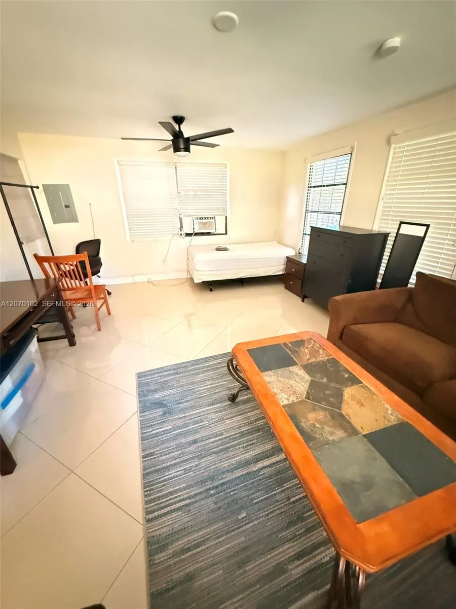 502 Ibis Dr Delray Beach, FL 33444